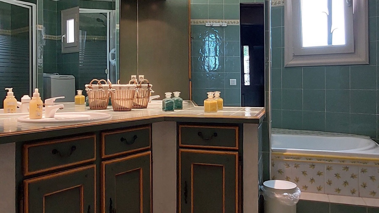Photo of Bathroom in Tanneron