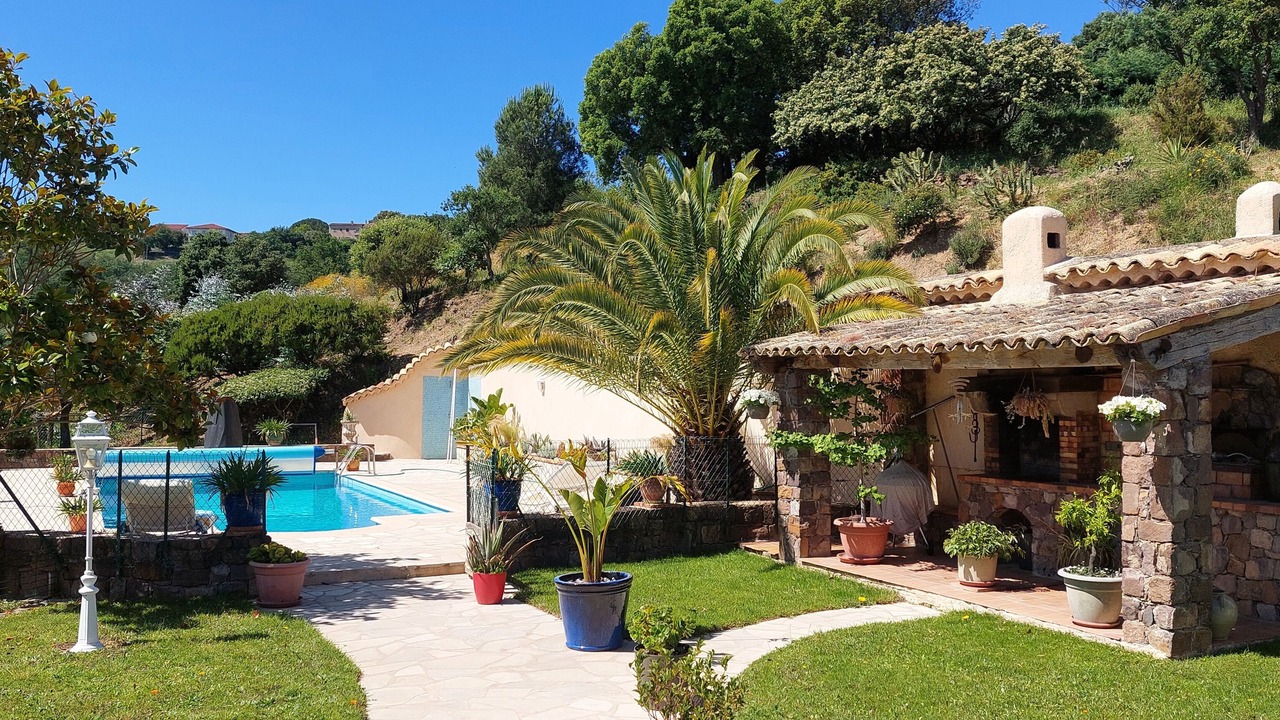 Photo of Outdoor in Tanneron