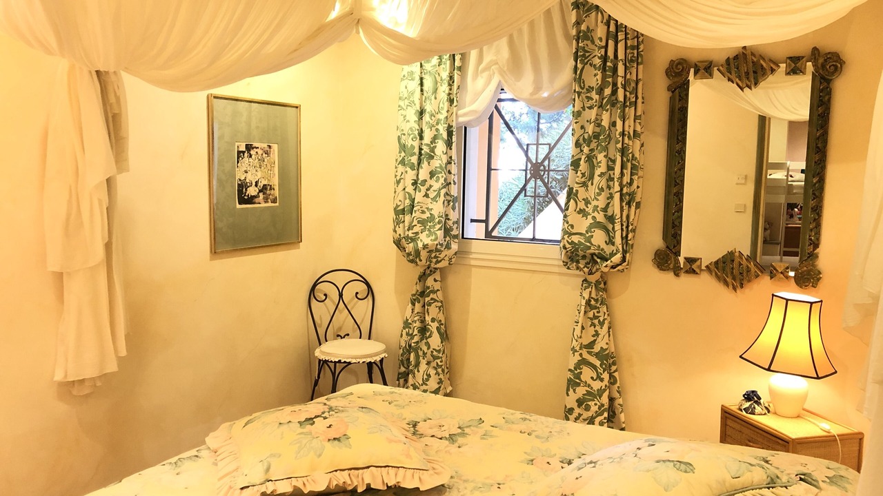 Photo of Bedroom in Espero-Pax