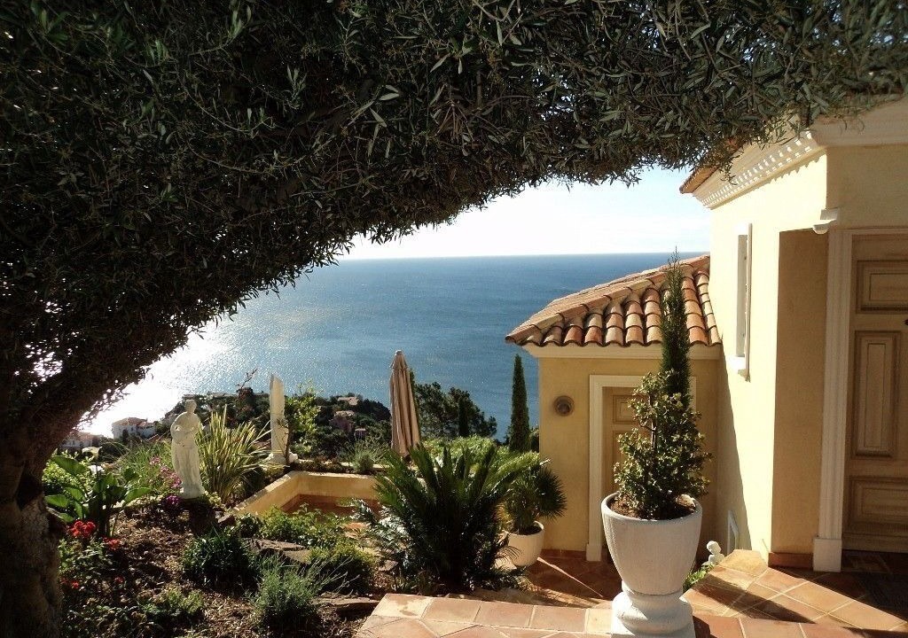 Photo of Outdoor in Espero-Pax