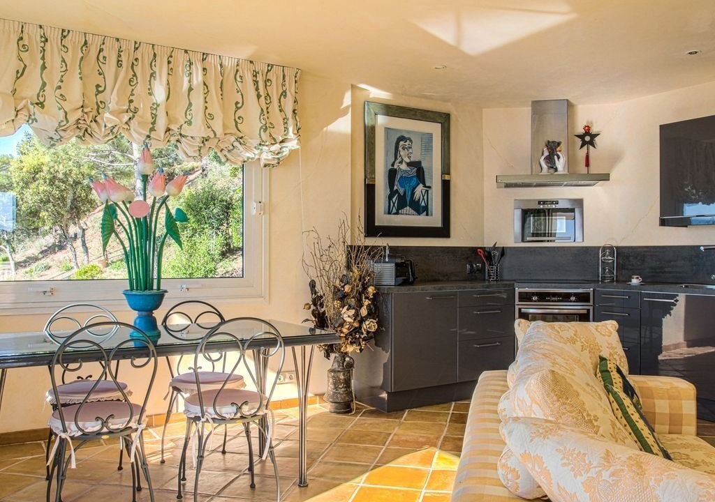 Photo of Livingroom in Espero-Pax