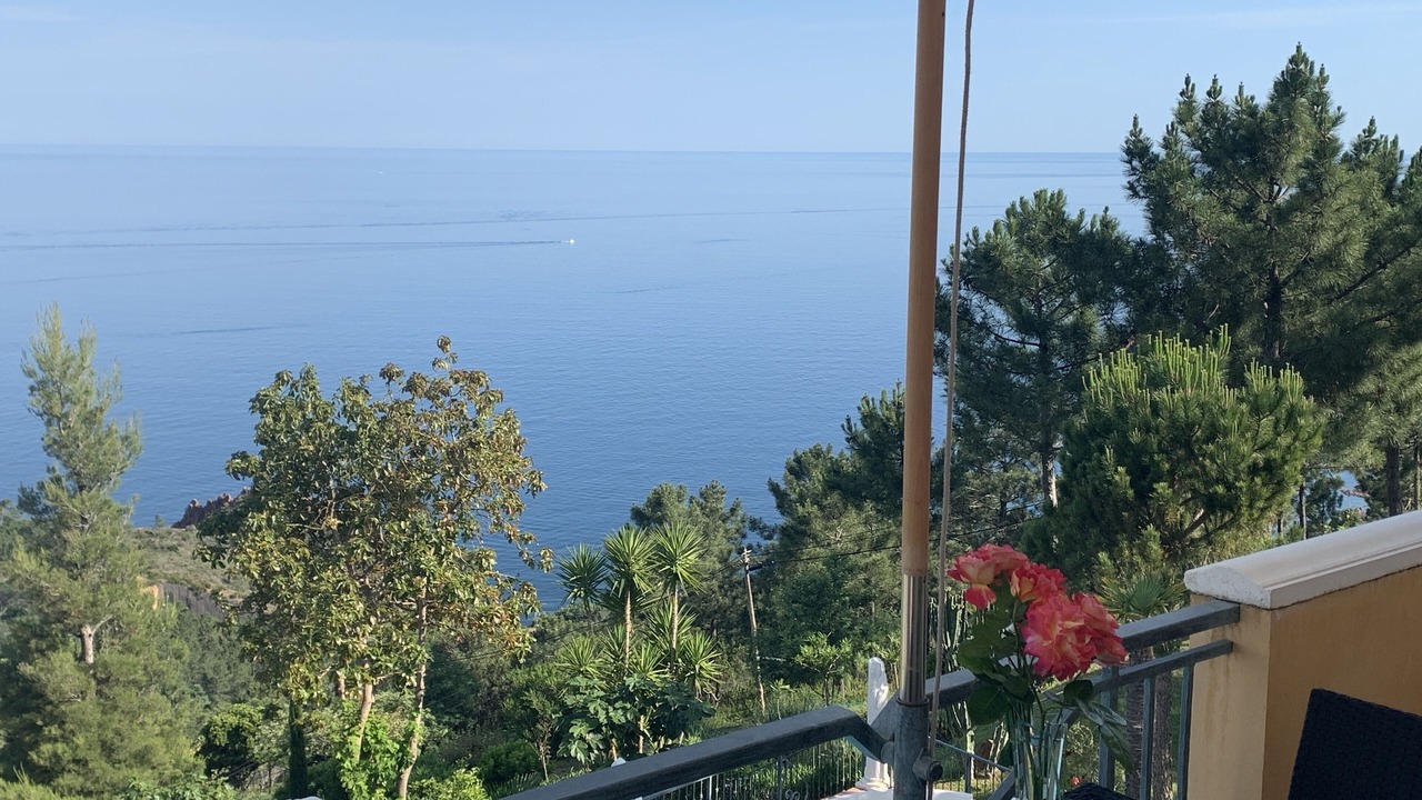 Photo of Outdoor in Espero-Pax