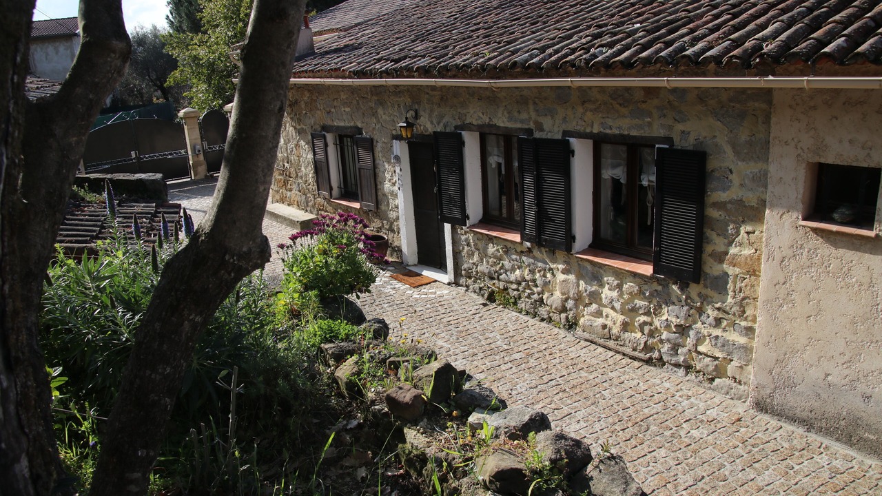 Photo of Outdoor in Contes