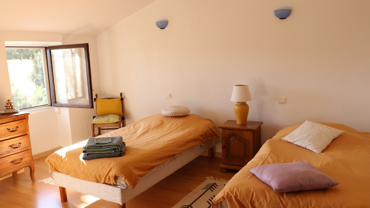 Photo of Bedroom in Contes