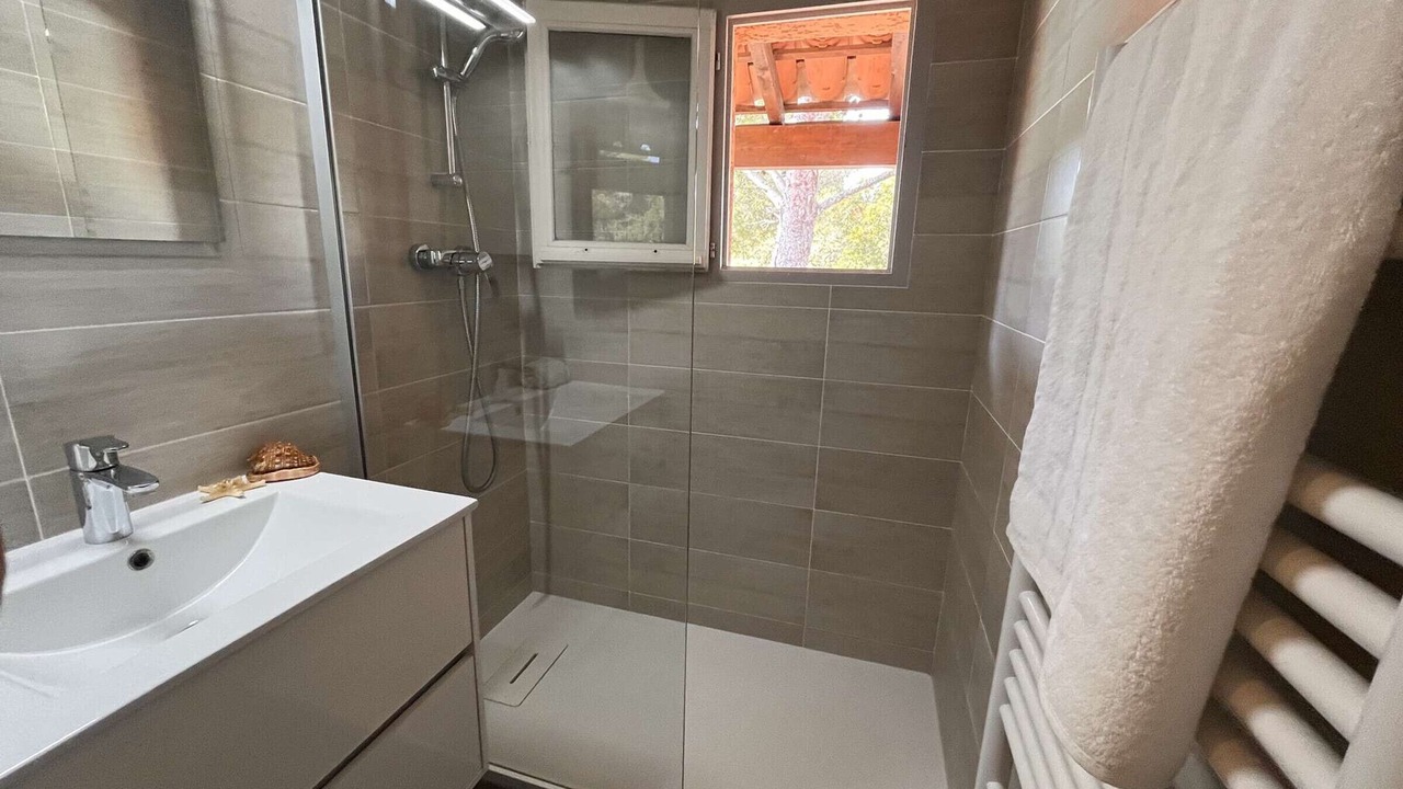Photo of Bathroom in Saint-Aygulf