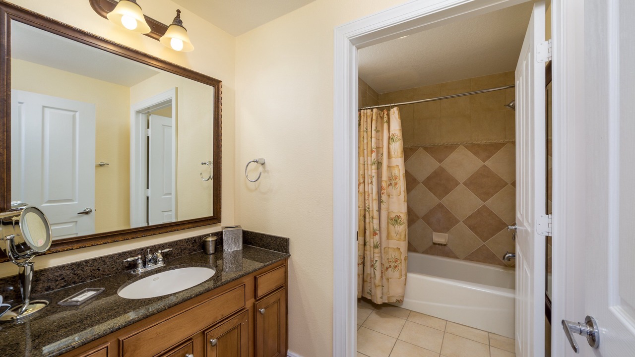 Photo of Bathroom in Reunion