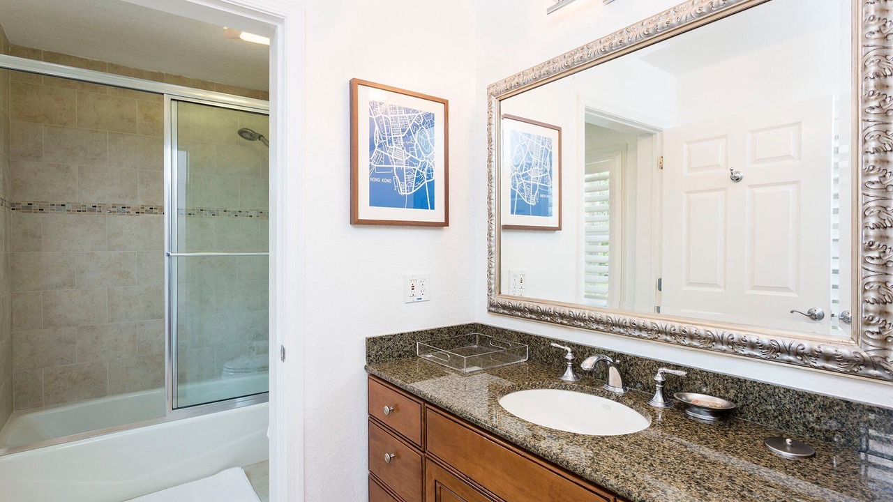 Photo of Bathroom in Reunion