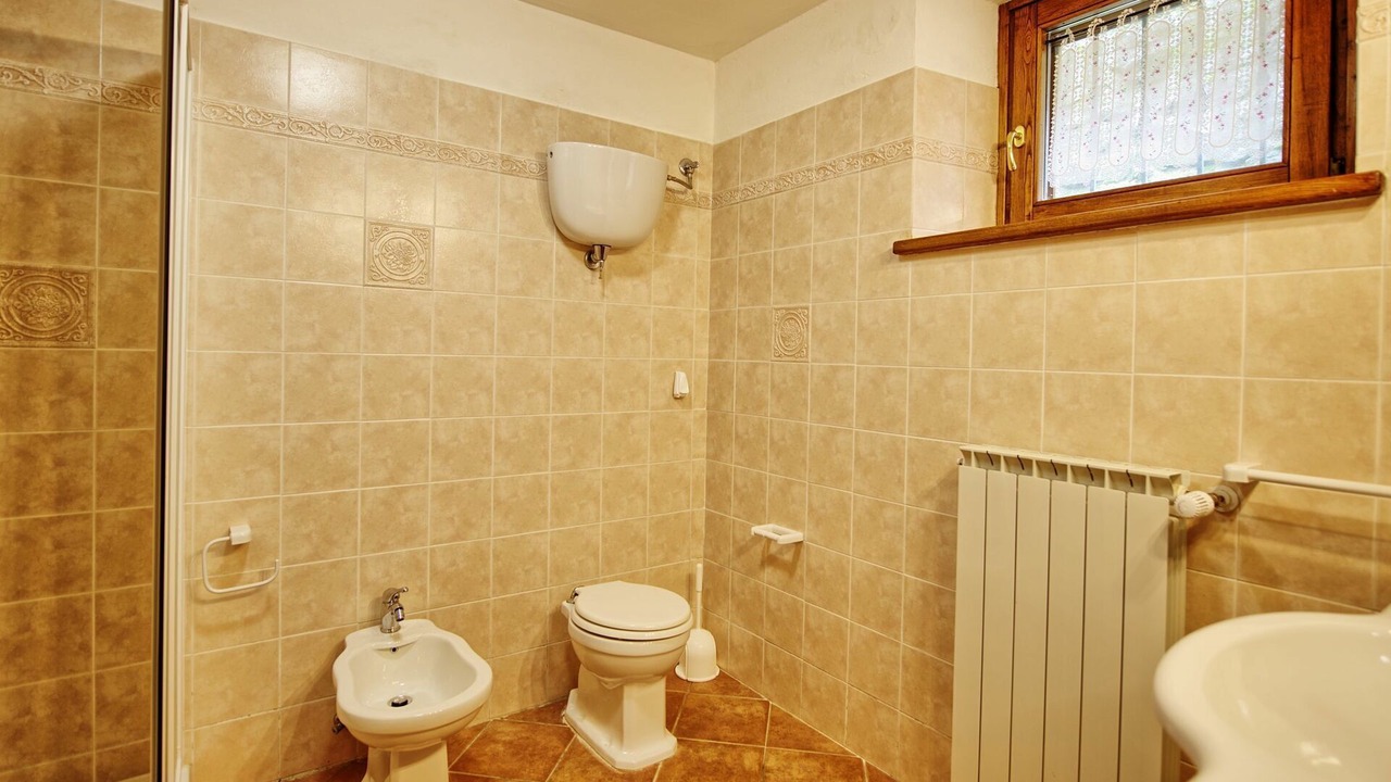 Photo of Bathroom in Portole