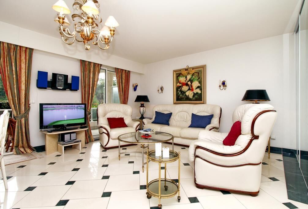 Photo of Livingroom in Mandelieu-La-Napoule