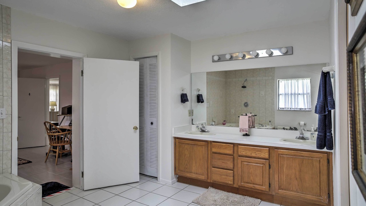 Photo of Bathroom in Wekiva Springs