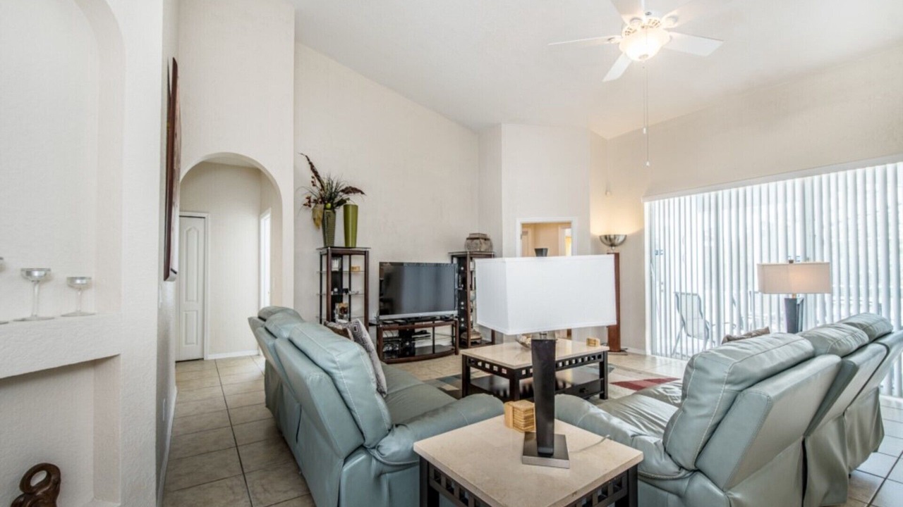 Photo of Livingroom in Highlands Reserve