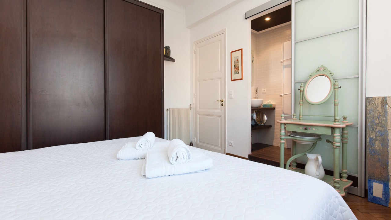 Photo of Bedroom in Cannes City Centre