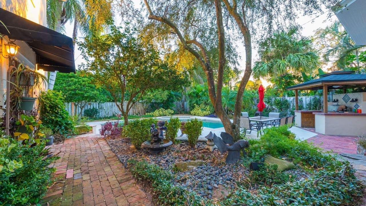 Photo of Outdoor in Fairview Shores