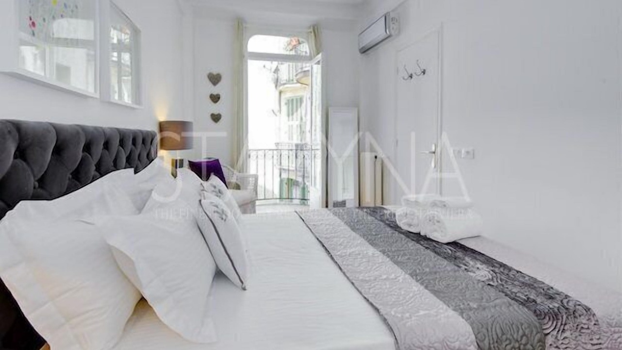 Photo of Bedroom in Jean-Medecin