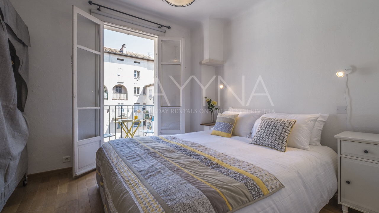 Photo of Bedroom in Old Town