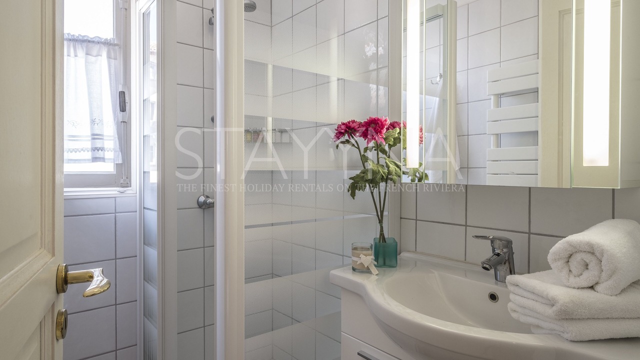 Photo of Bathroom in Old Town
