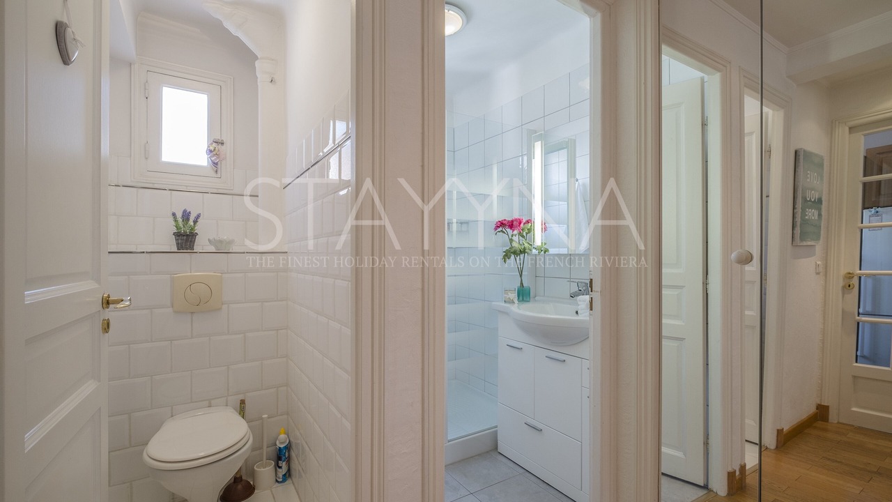 Photo of Bathroom in Old Town