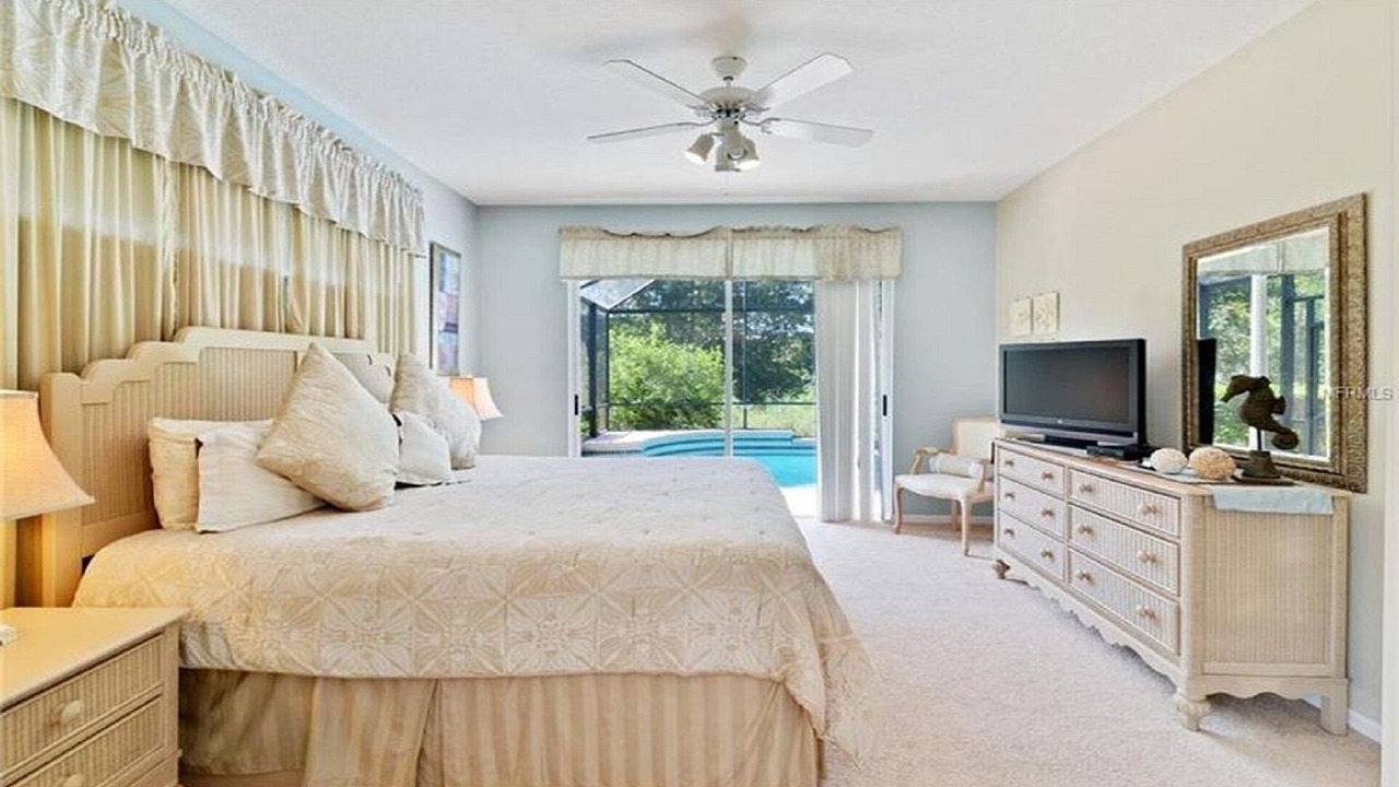 Photo of Bedroom in Sunset Lakes