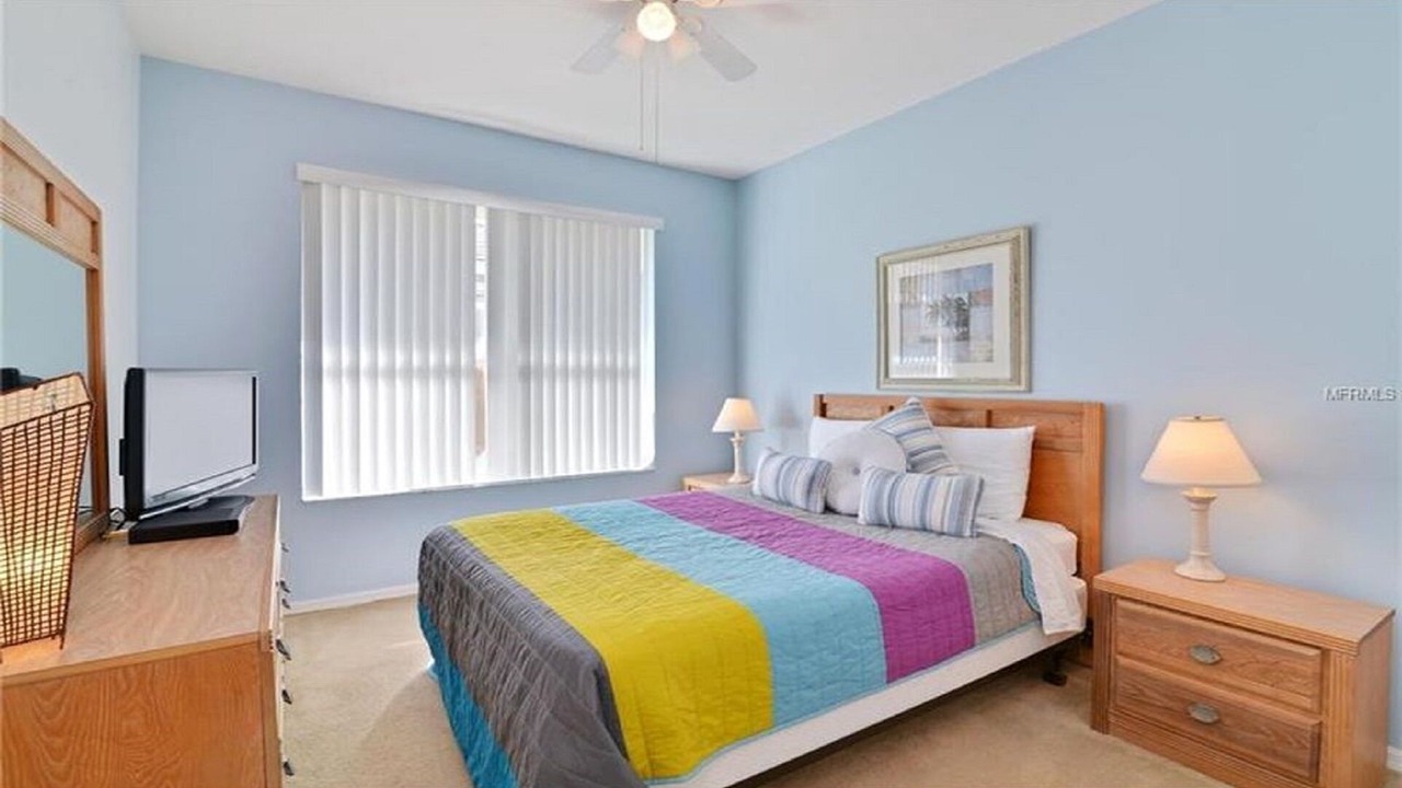 Photo of Bedroom in Sunset Lakes