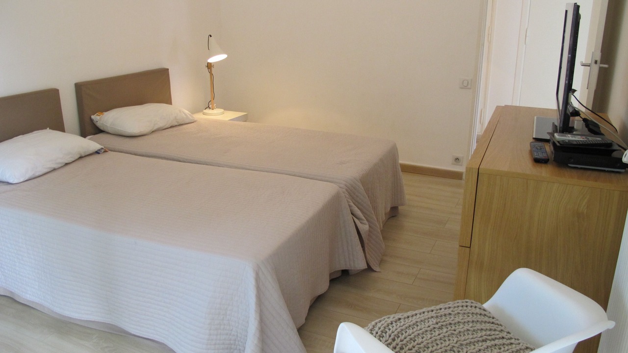 Photo of Bedroom in California - Pezou