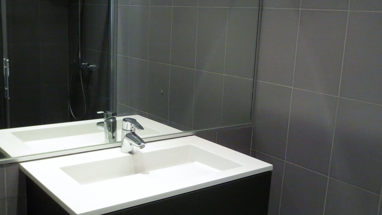 Photo of Bathroom in California - Pezou