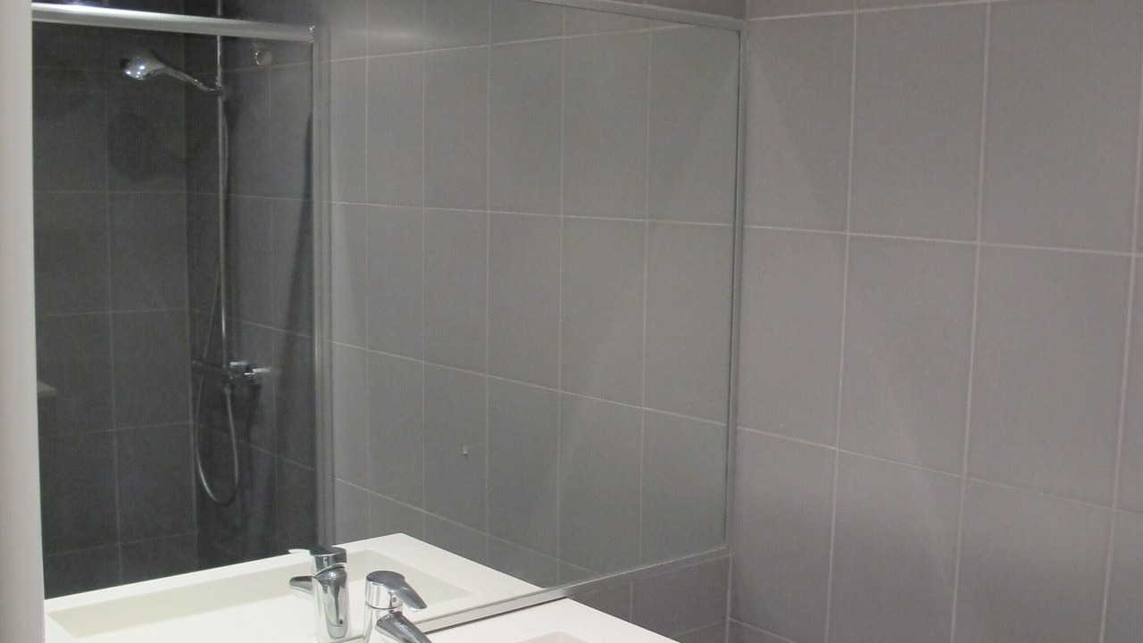 Photo of Bathroom in California - Pezou