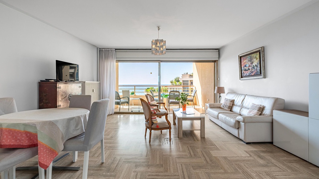 Photo of Bedroom in Cannes La Bocca
