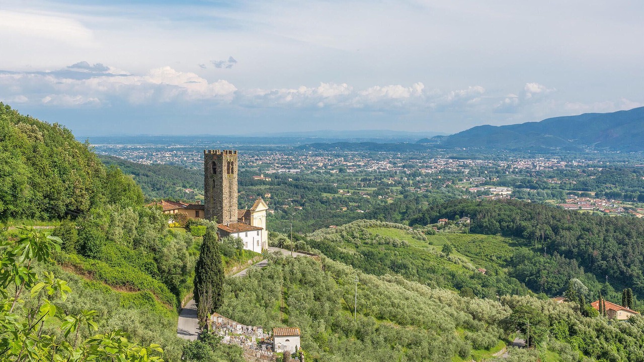 Photo of Others in Lucca
