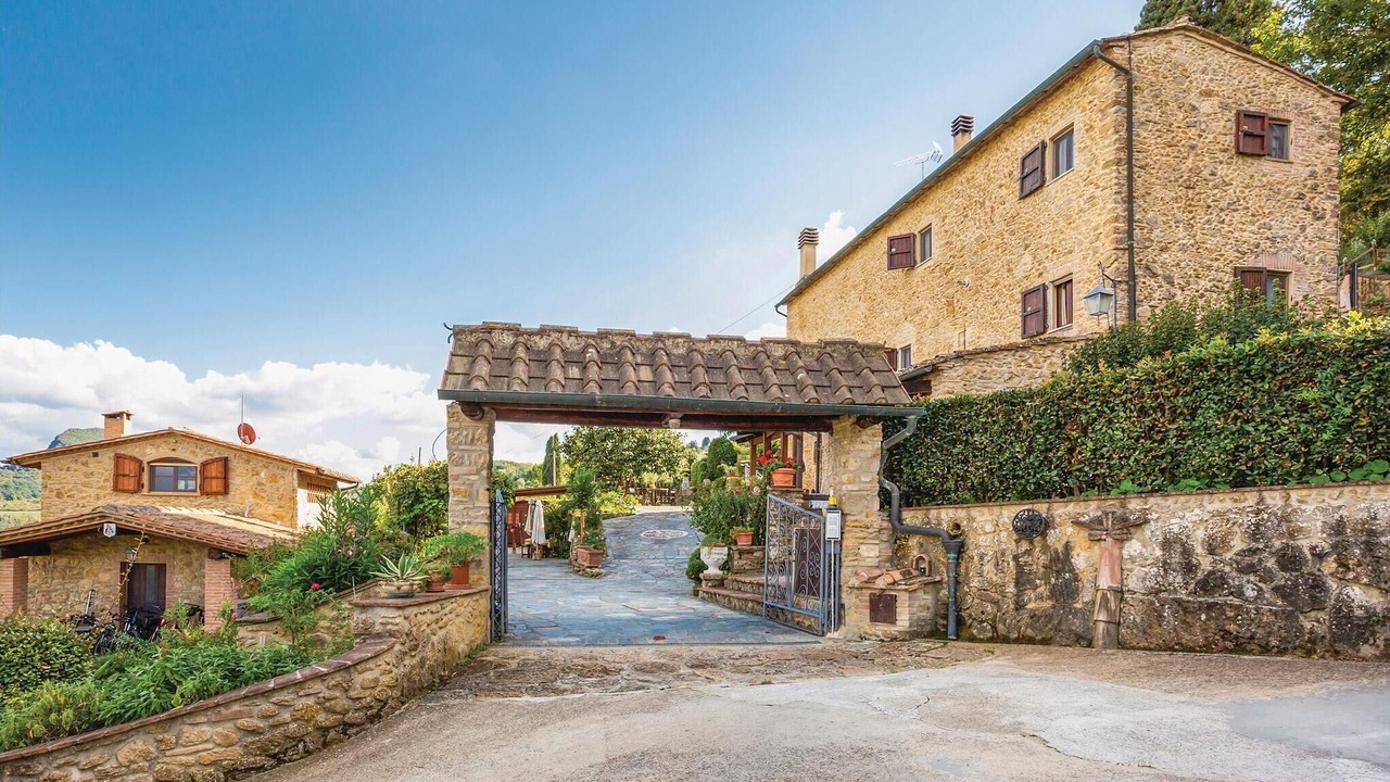 Photo of Others in Volterra