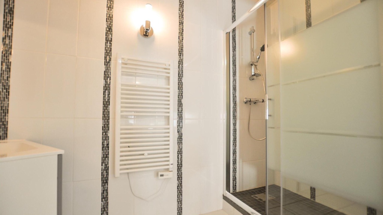 Photo of Bathroom in Cannes City Centre