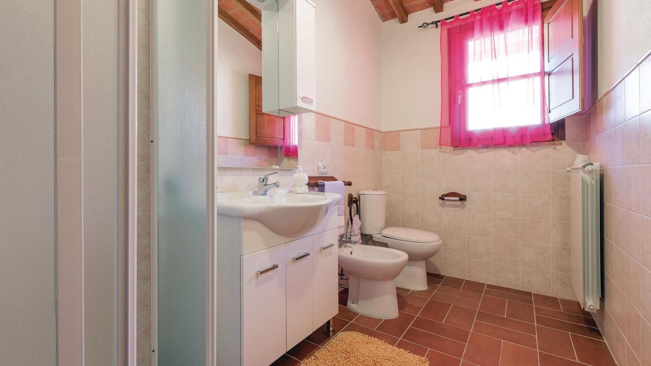 Photo of Bathroom in Buti