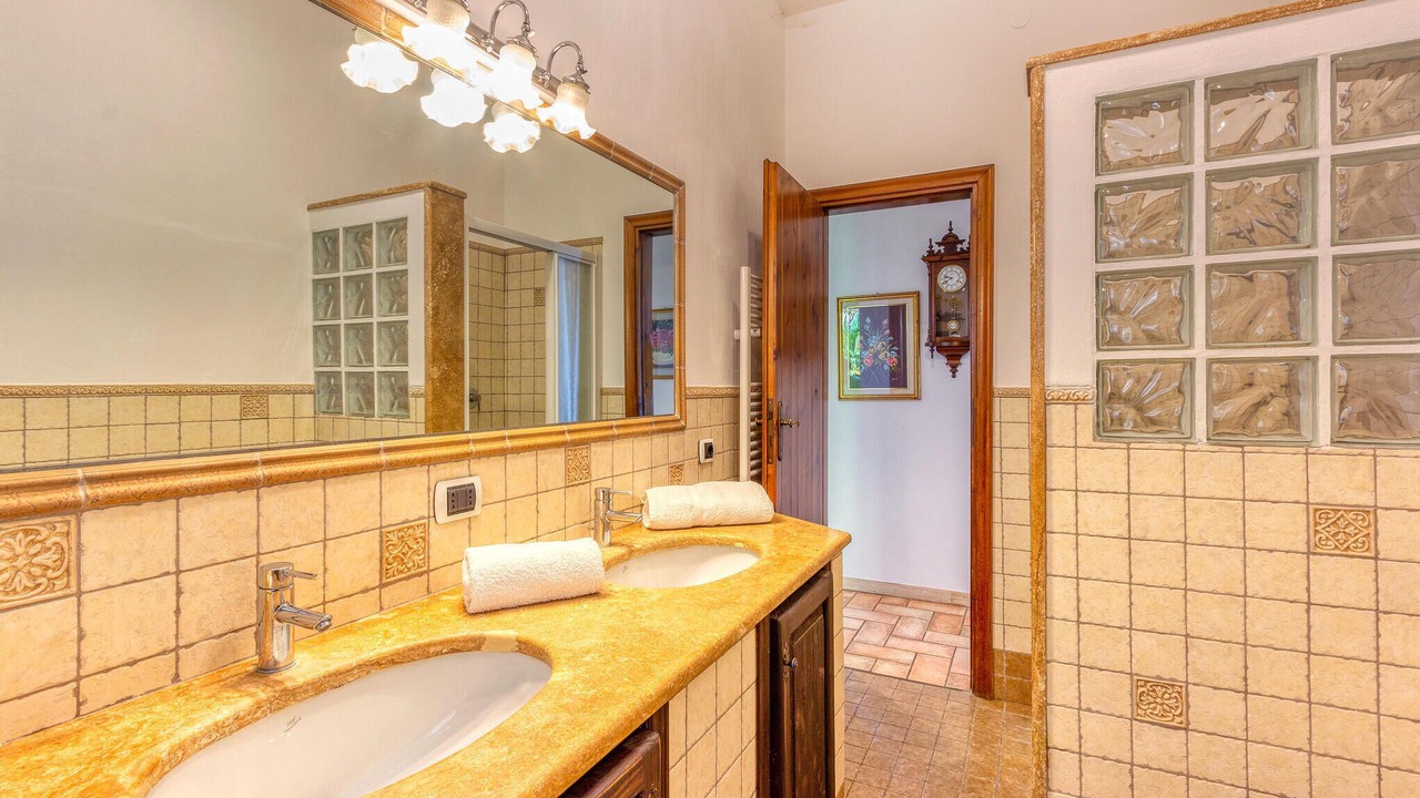 Photo of Bathroom in Camaiore