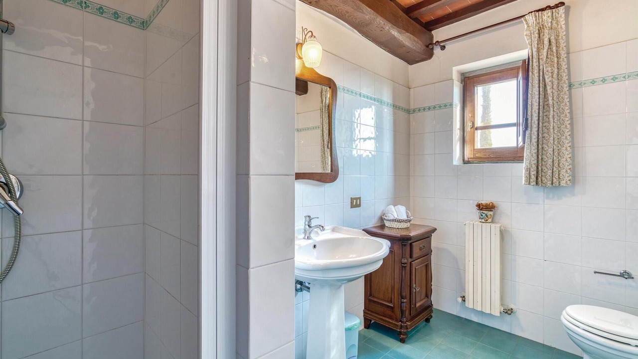 Photo of Bathroom in Loro Ciuffenna