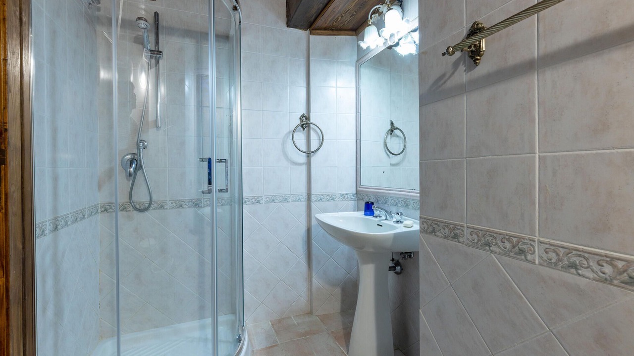 Photo of Bathroom in Comano