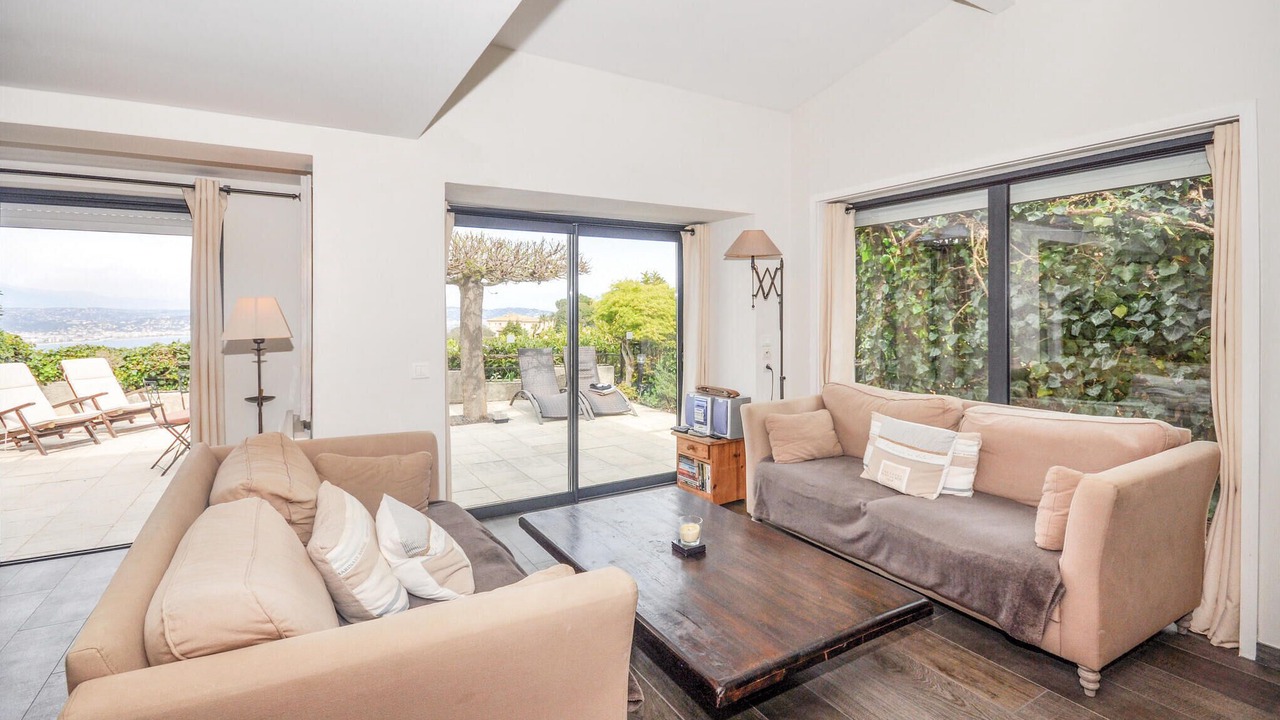 Photo of Bedroom in Theoule-Superieur