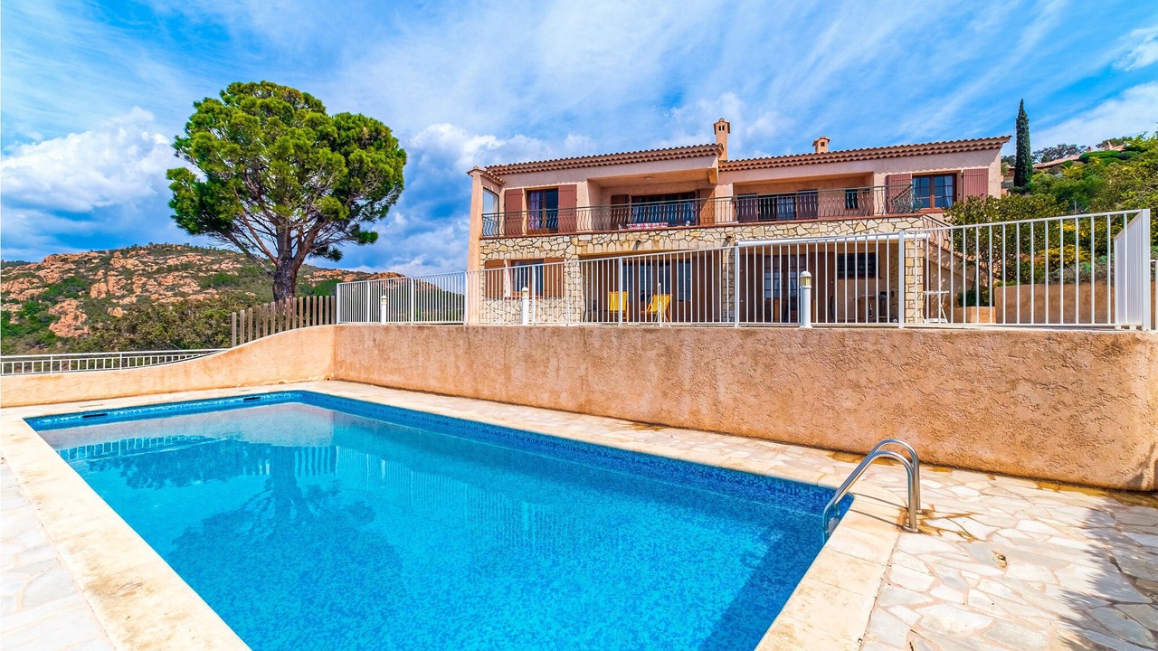 Photo of Outdoor in Antheor