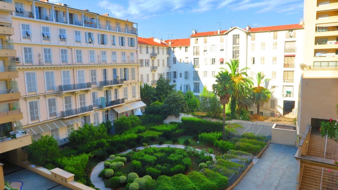 Photo of Outdoor in Carre d'Or