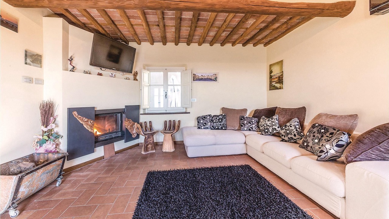 Photo of Bedroom in Massaciuccoli