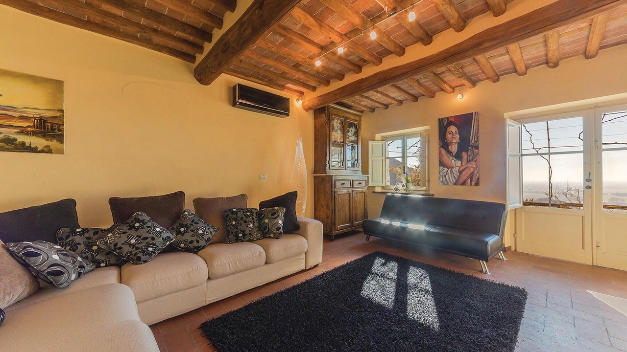 Photo of Bedroom in Massaciuccoli