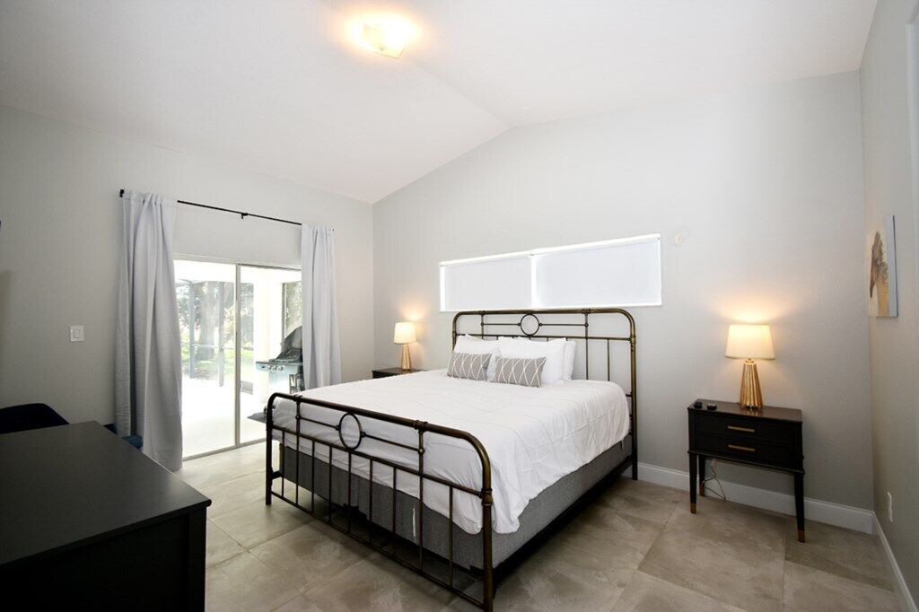 Photo of Bedroom in Greater Groves