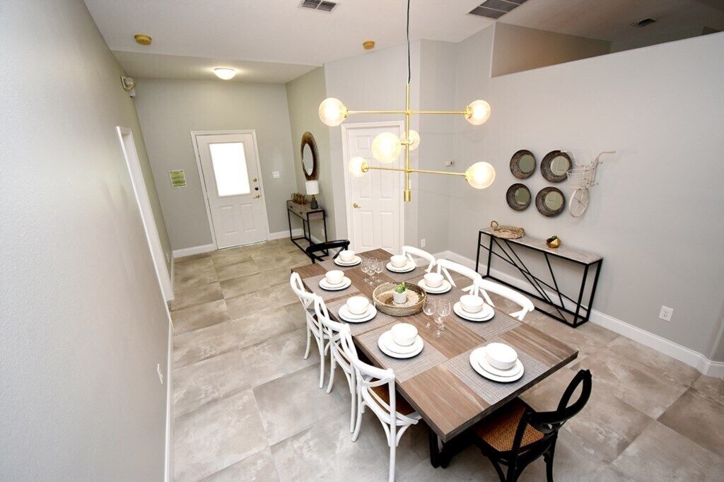 Photo of Bedroom in Greater Groves