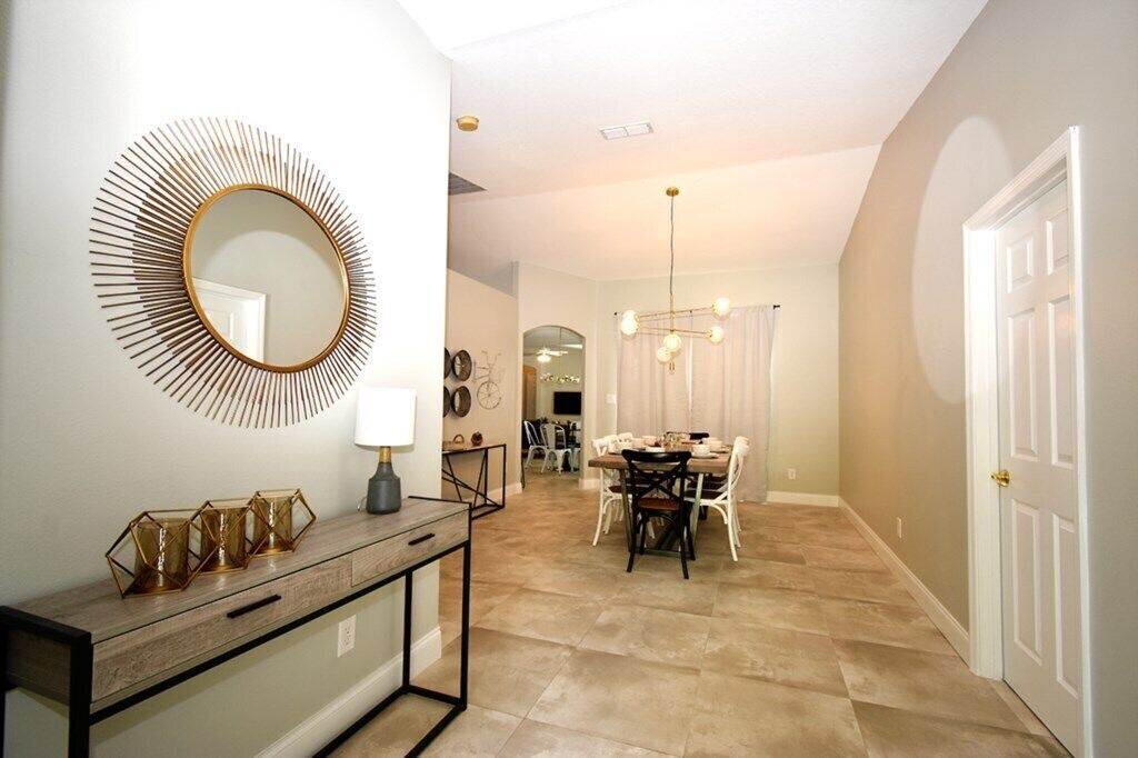 Photo of Bedroom in Greater Groves