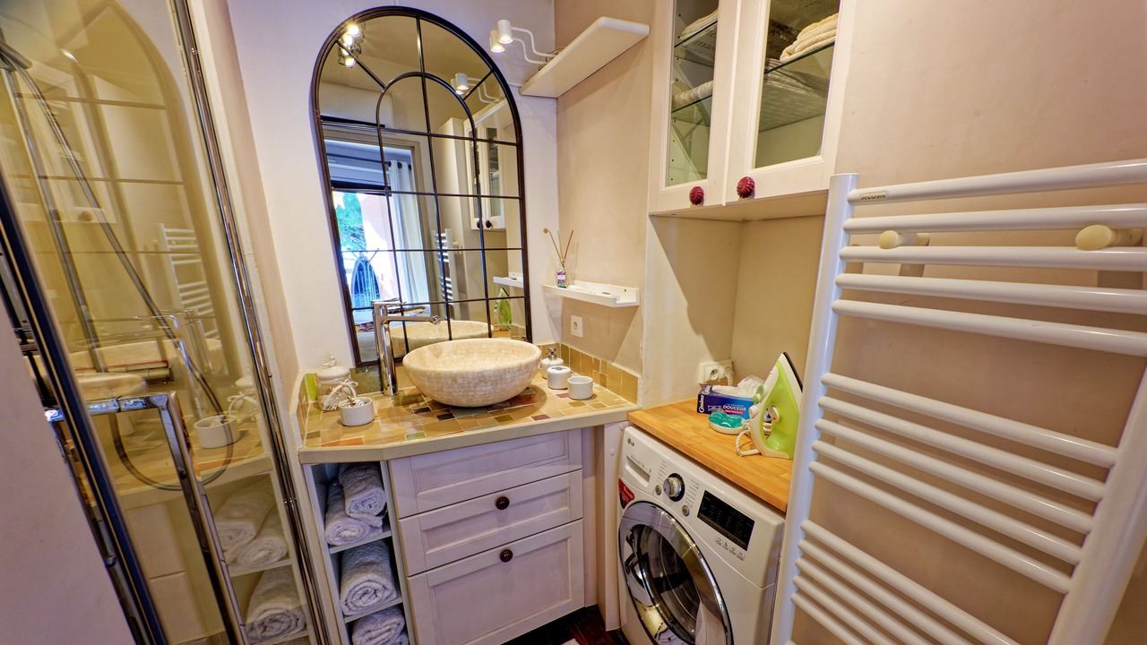 Photo of Bathroom in Mandelieu-la-Napoule Beach