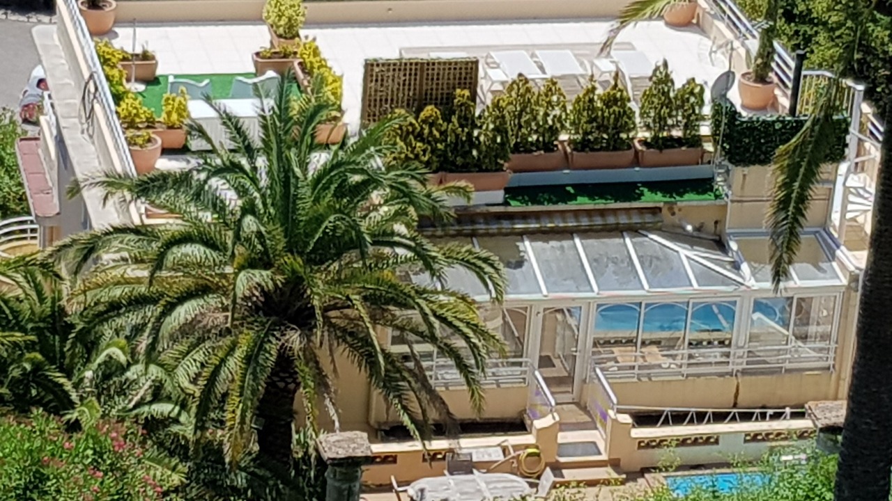 Photo of Outdoor in California - Pezou