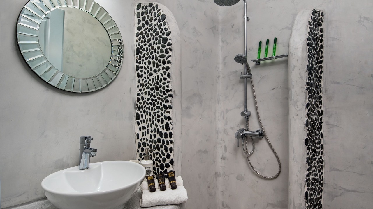 Photo of Bathroom in Kamari