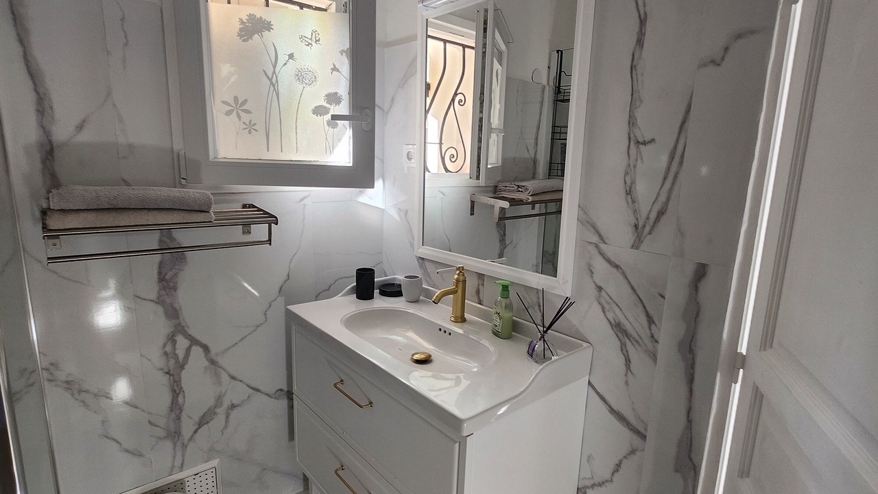 Photo of Bathroom in Plage de la Garonnette