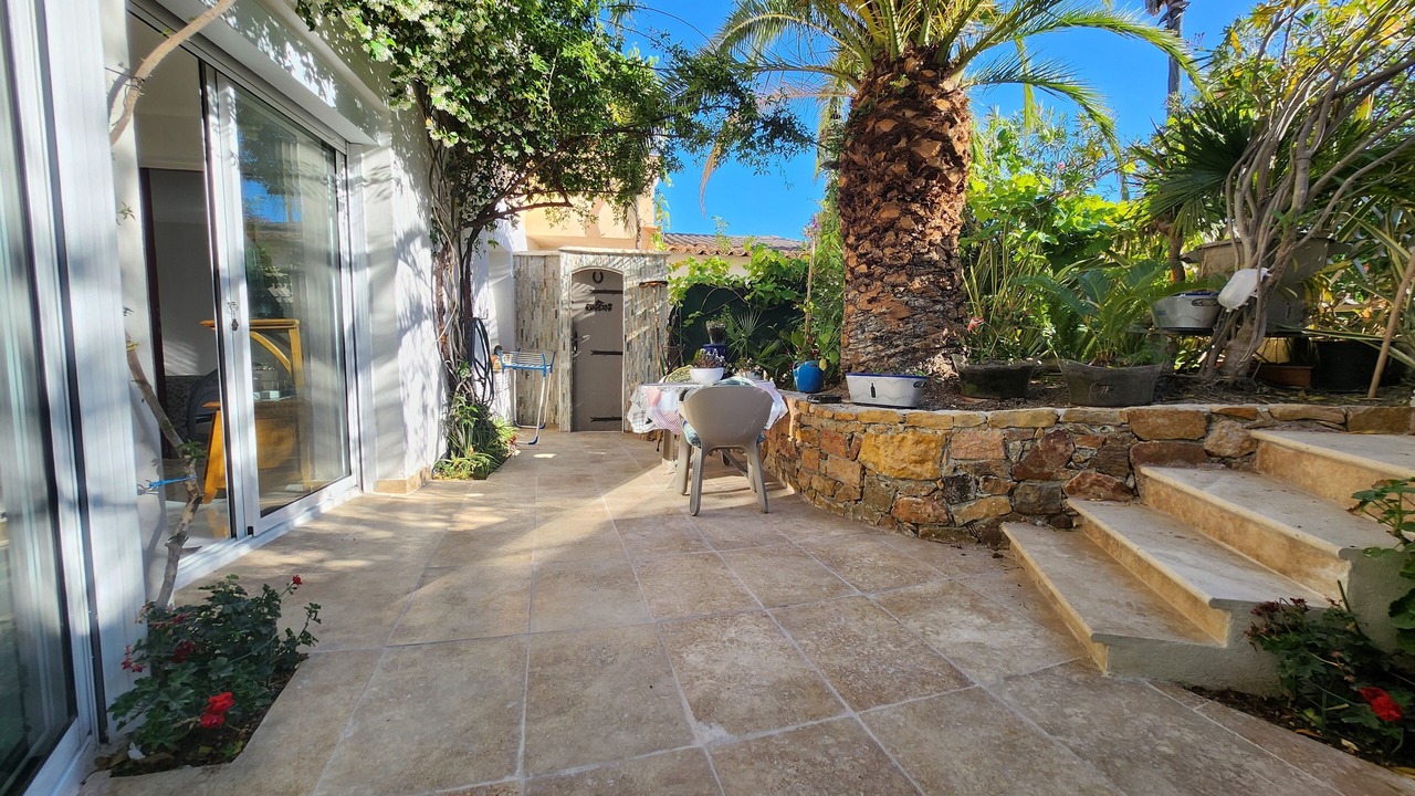 Photo of Patio Balcony in Plage de la Garonnette