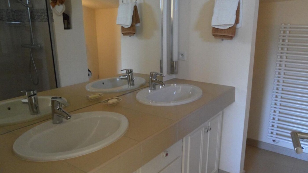 Photo of Bathroom in Saint-Aygulf