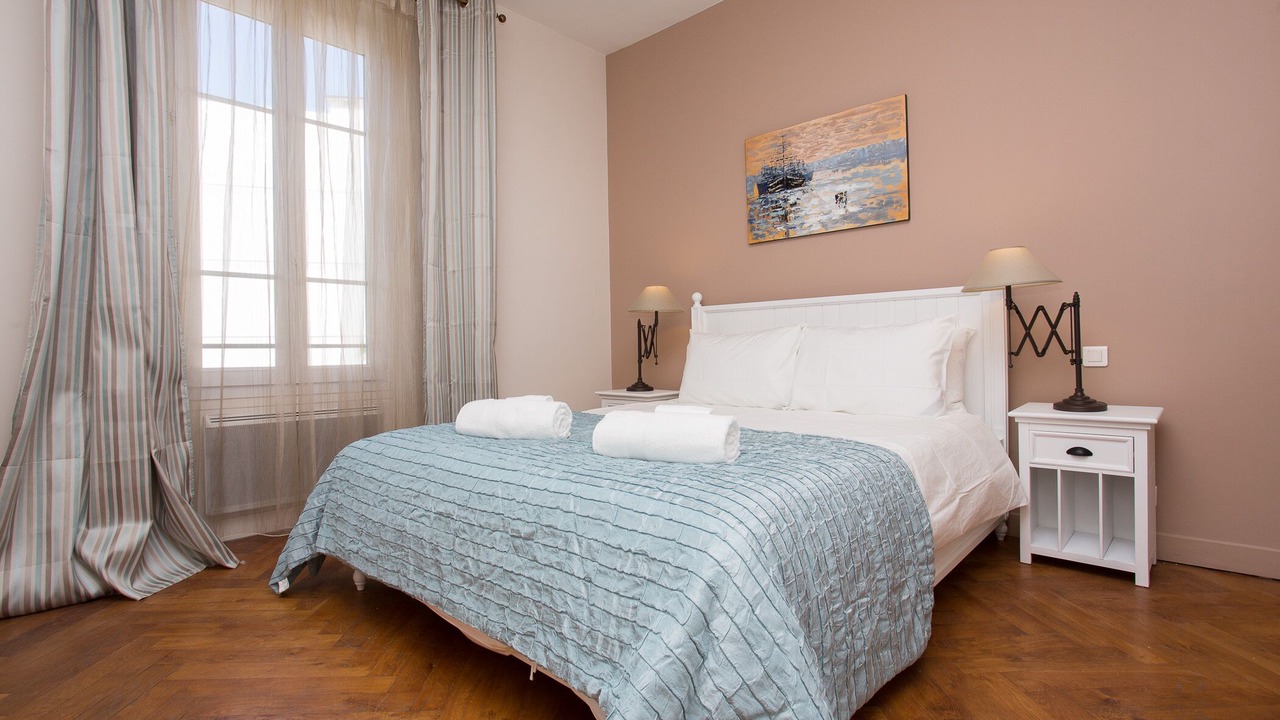 Photo of Bedroom in Musicians Quarter
