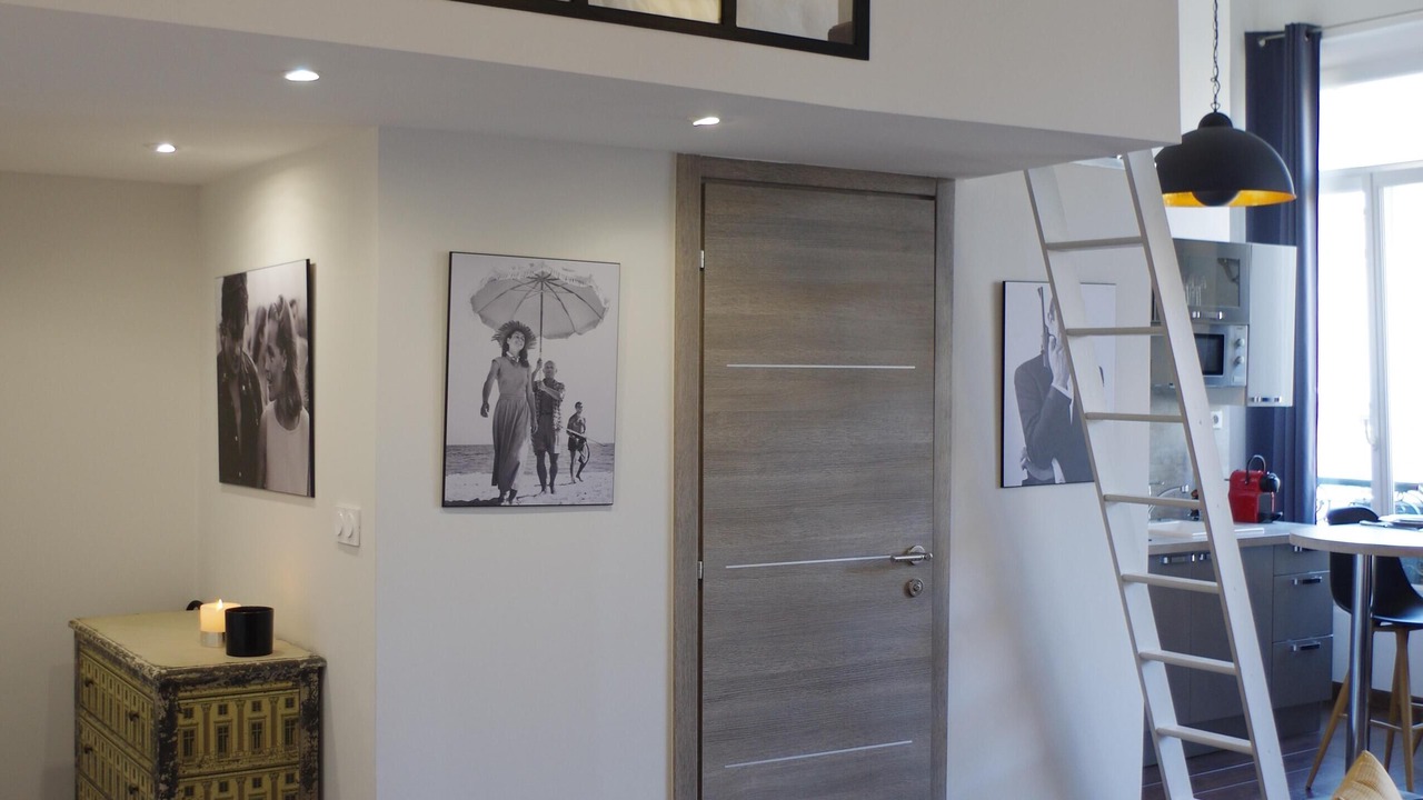 Photo of Bedroom in Cannes City Centre